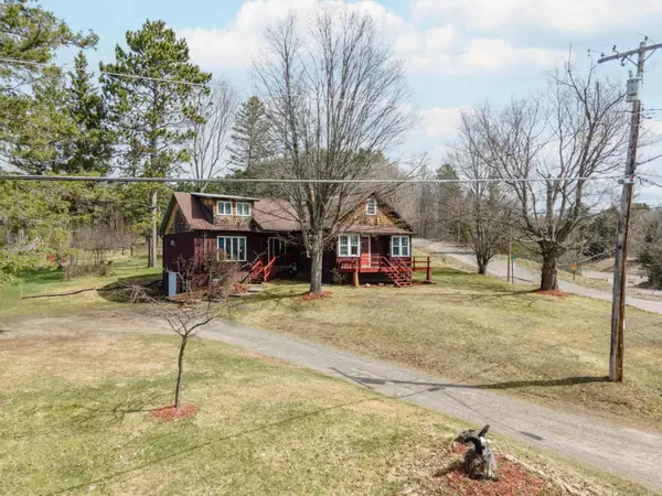 645 Hunter St E, Iron River, MI 49935