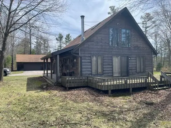 12631 Mccomb Lake Rd, Mountain, WI 54149