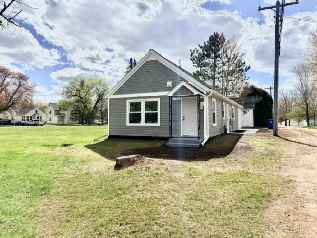 704 Spruce St, Merrill, WI 54452 - #1