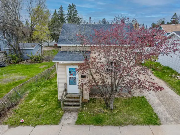 15 Montrose St W, Rhinelander, WI 54501