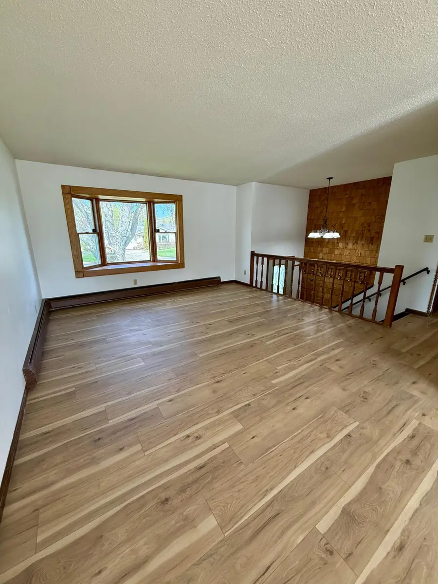 811 Sunset Dr, Antigo, WI 54409 - #2
