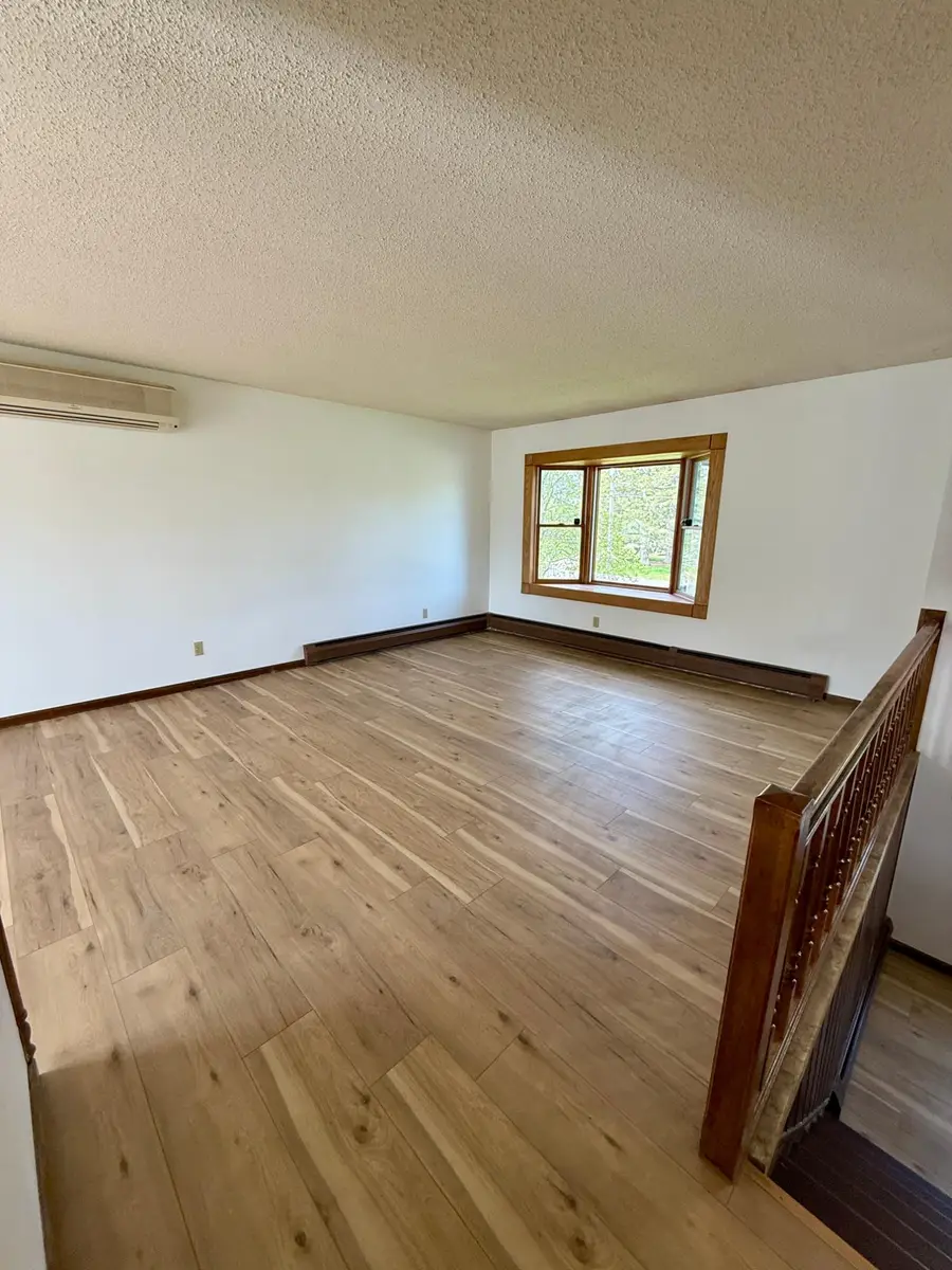 811 Sunset Dr, Antigo, WI 54409 - #3