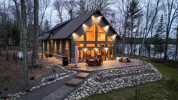 5806 Hron Ln, Land O Lakes, WI 54540