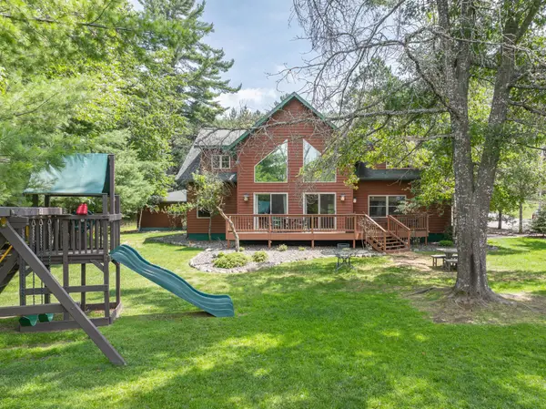 1959 Rangeline Rd, Eagle River, WI 54521
