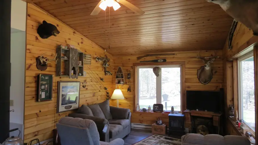 13730 Greenstone Dr, Winchester, WI 54557 - #2