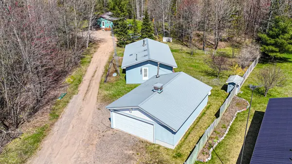 13726 Greenstone Dr, Winchester, WI 54557