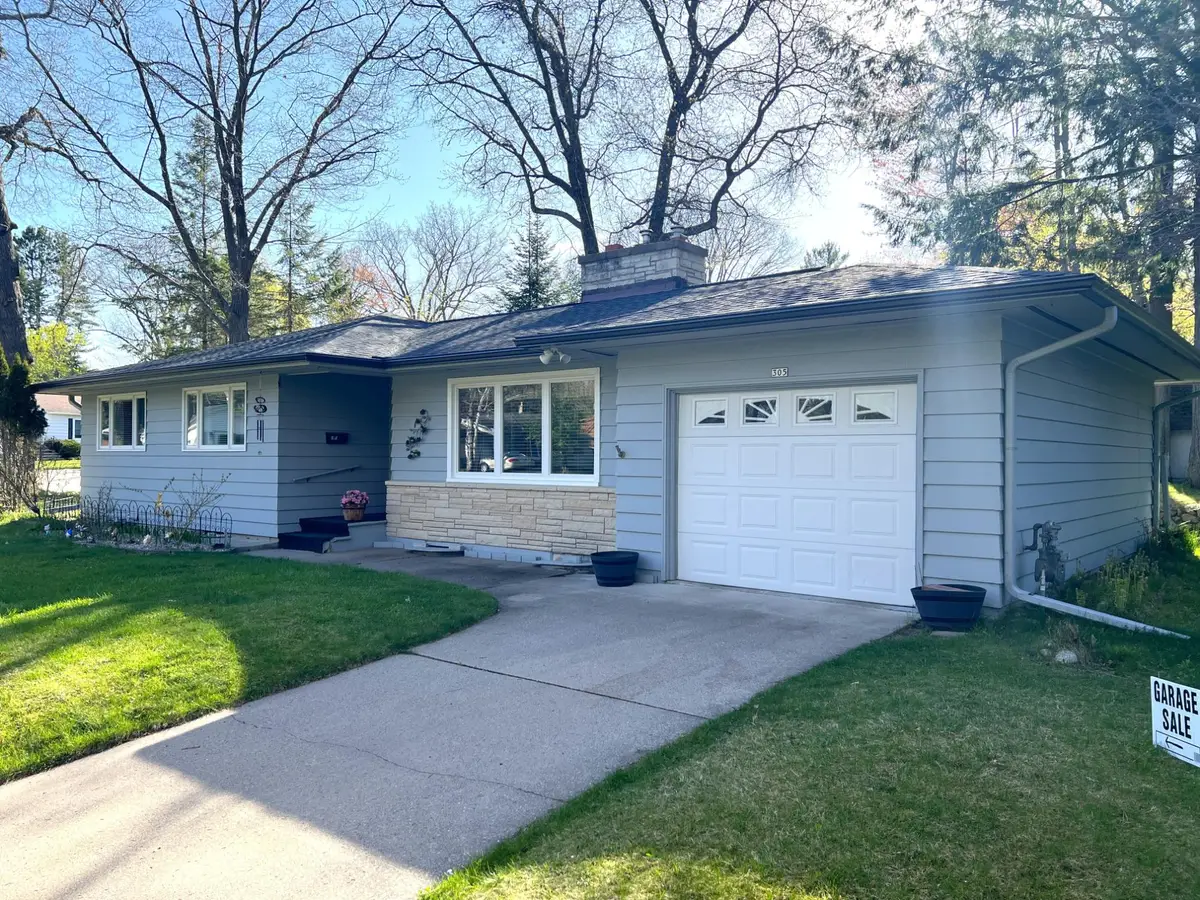 305 Annette Ct, Rhinelander, WI 54501 - #1