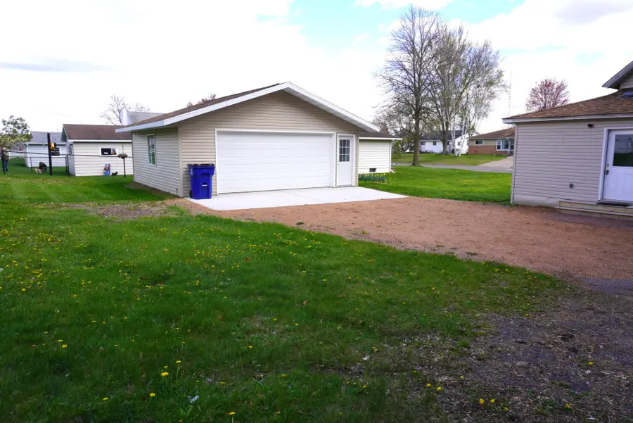 1706 7th St E, Merrill, WI 54452 - #3