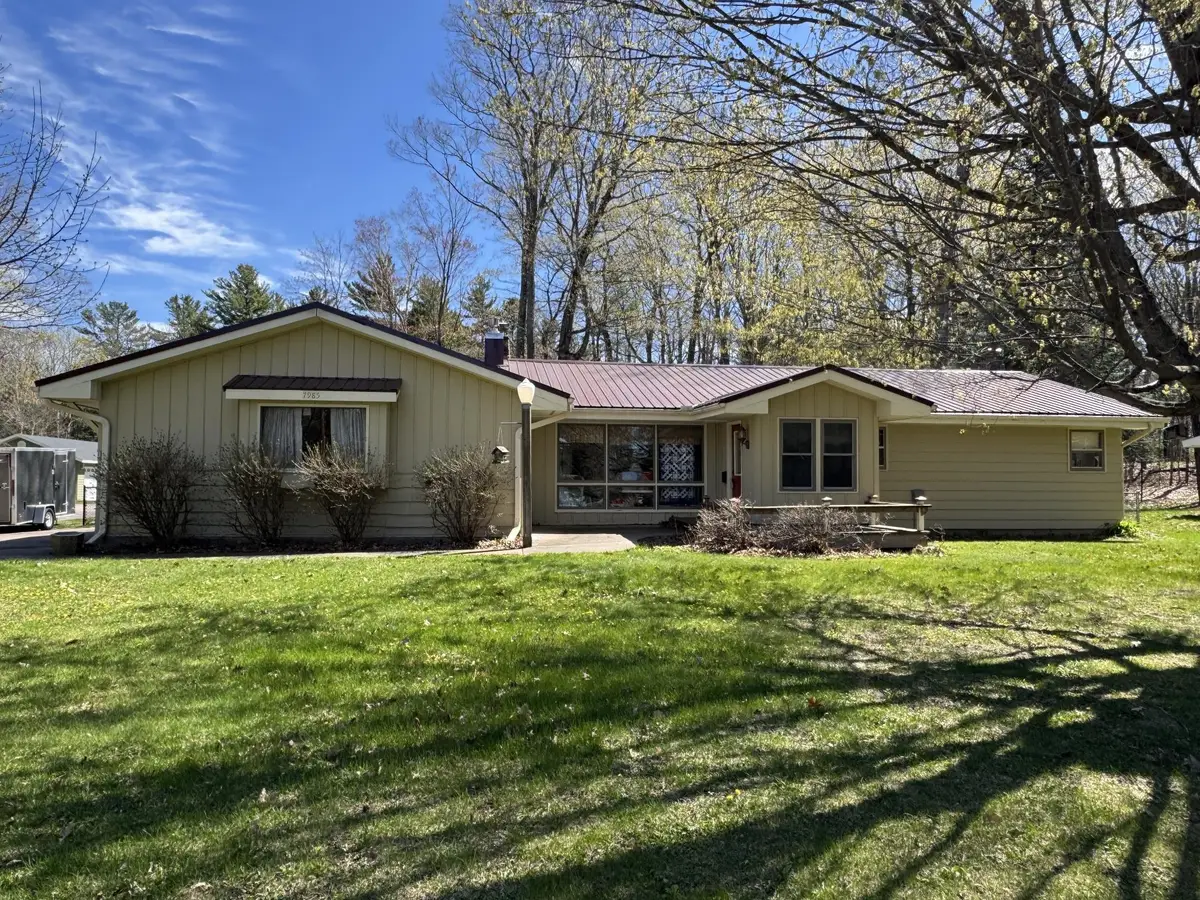 7985 Rainbow Rd, Lake Tomahawk, WI 54539 - #1