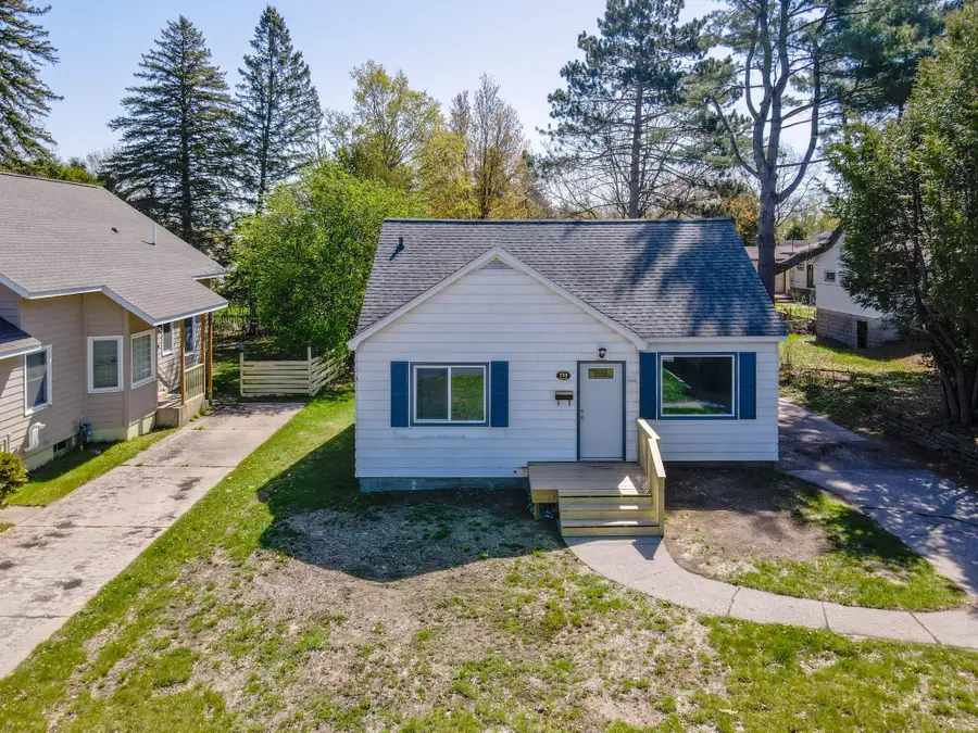 719 Boyce Dr, Rhinelander, WI 54501 - #3