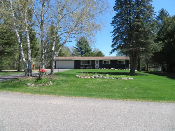 3850 Meadow Ln, Rhinelander, WI 54501