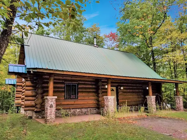 8534W Old 10 Rd, Saxon, WI 54559