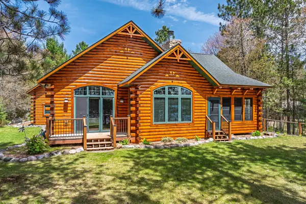 2703 Pickerel Point Ln, Eagle River, WI 54521