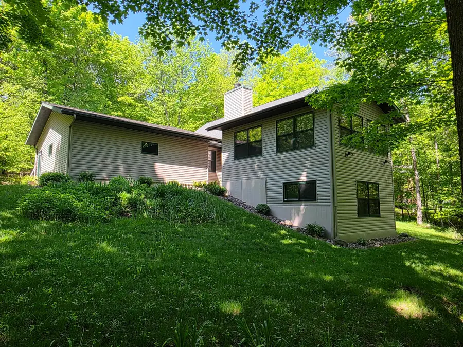 N6838 Mistwood Dr, Tomahawk, WI 54487 - #2