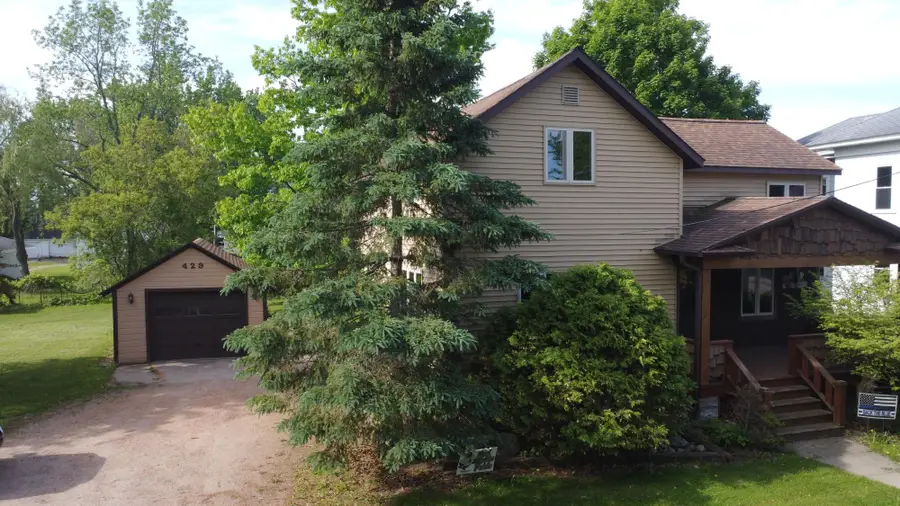 429 5th Ave, Antigo, WI 54409 - #3