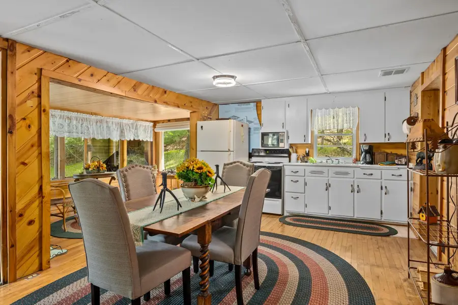 10012 Pine Tree Dr, Minocqua, WI 54548 - #2