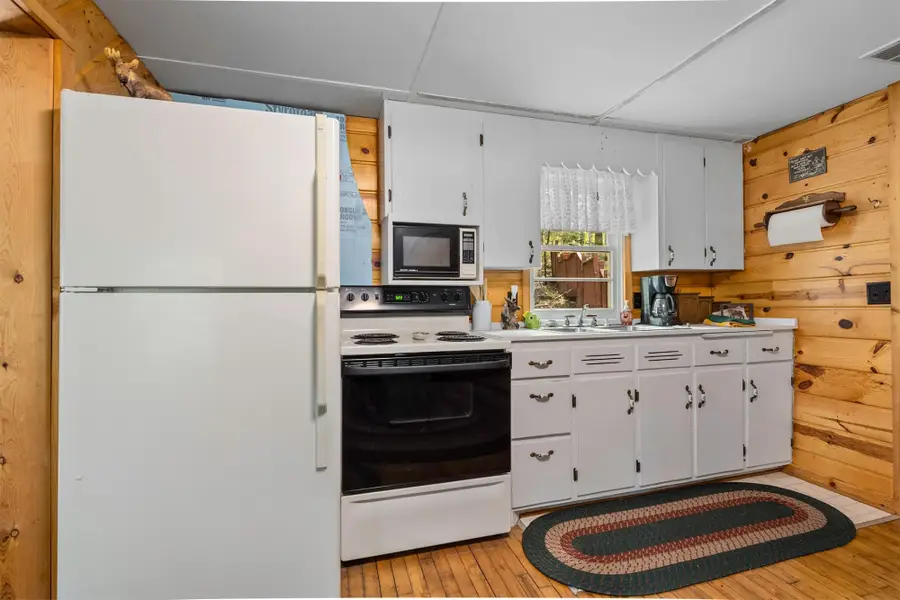 10012 Pine Tree Dr, Minocqua, WI 54548 - #3