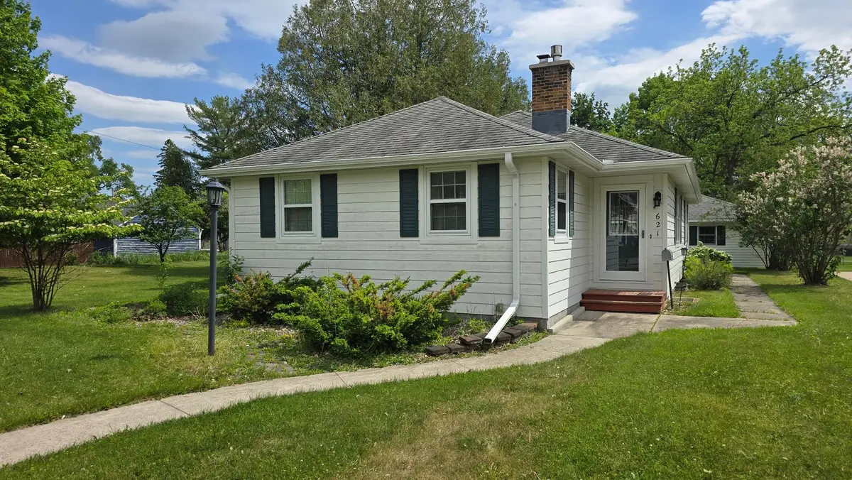 621 Graham Ave, Antigo, WI 54409 - #1