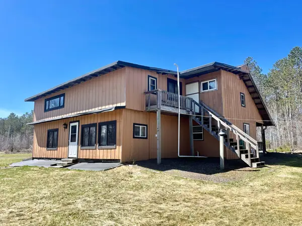 6854 Zett Rd, Loretta, WI 54896