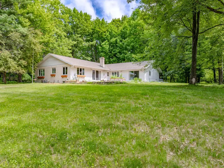 709 Wildwood Ln, Merrill, WI 54452 - #2