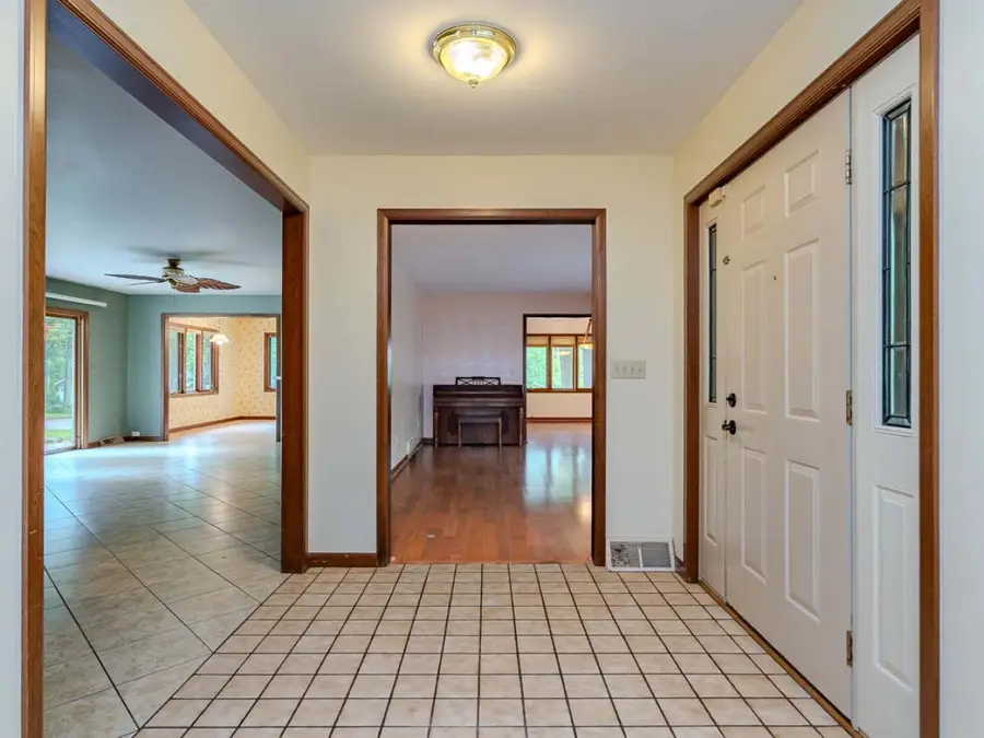 709 Wildwood Ln, Merrill, WI 54452 - #3