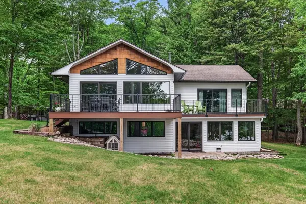 1468 Marsha Ln, Woodruff, WI 54568