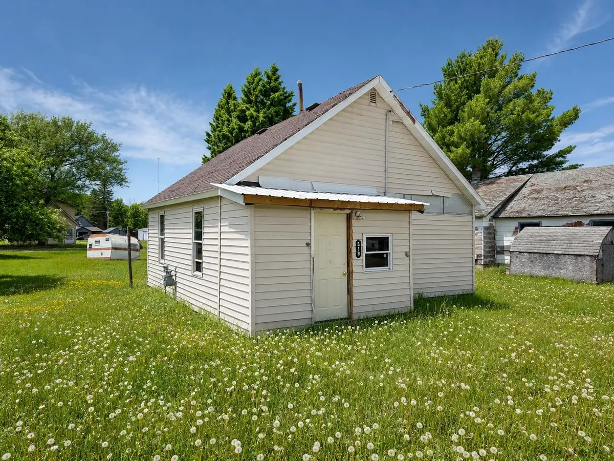 518 Presque Isle St, Marenisco, MI 49947 - #1