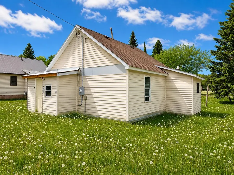 518 Presque Isle St, Marenisco, MI 49947 - #2