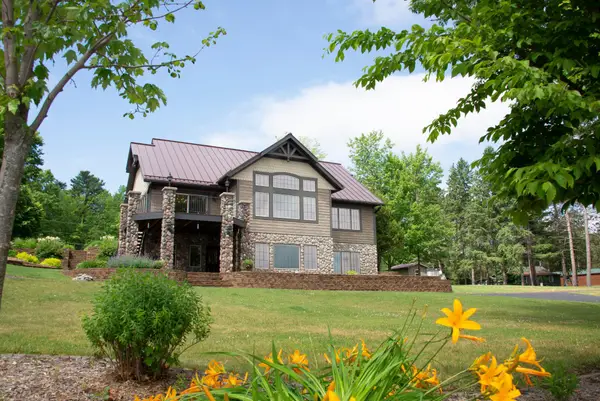 2128 Old Rd, Tomahawk, WI 54487