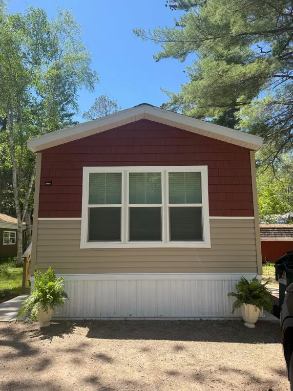 8587 Hower Rd, Minocqua, WI 54548