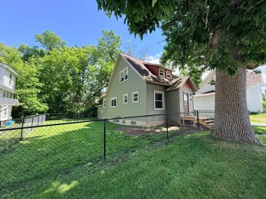 103 Hendricks St, Merrill, WI 54452 - #3