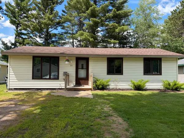 311 Illinois St, Eagle River, WI 54521