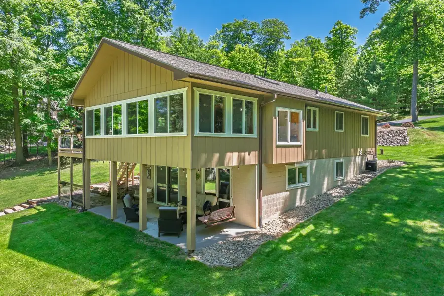 9220 Marguerite Ct, Minocqua, WI 54548 - #2