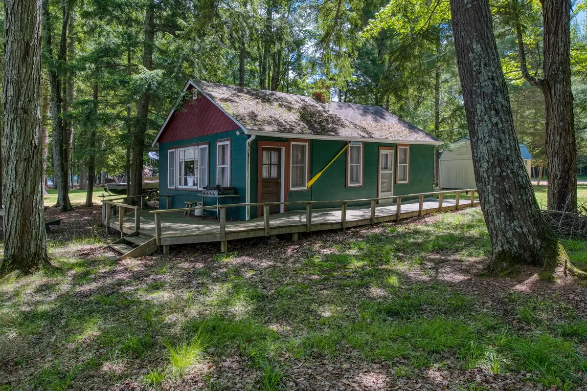 706 Laurel Ln, Three Lakes, WI 54562 - #1