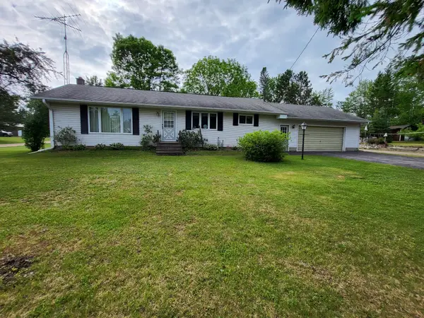 5243 Silver Lake Rd W, Laona, WI 54541