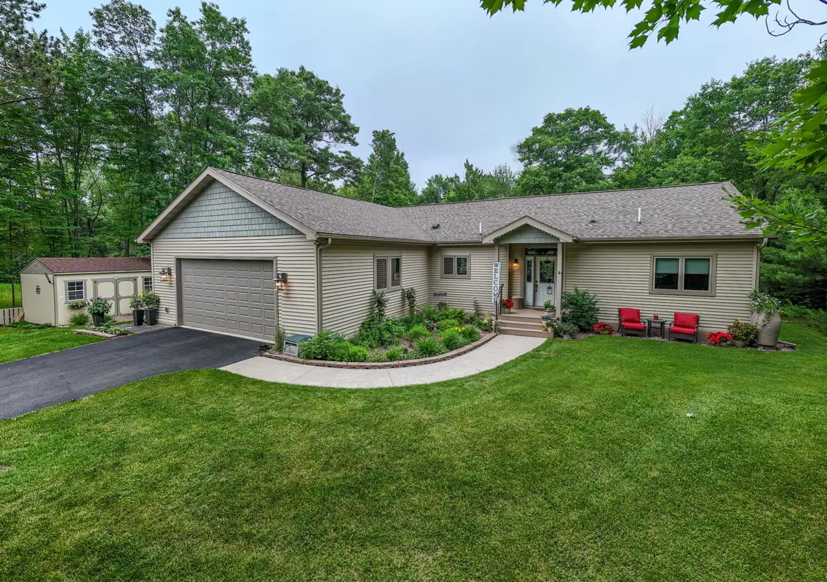 8643 Oak Park Cr, Minocqua, WI 54548 - #1
