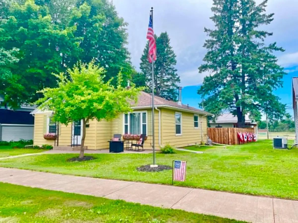 663 2nd Ave N, Park Falls, WI 54552 - #1