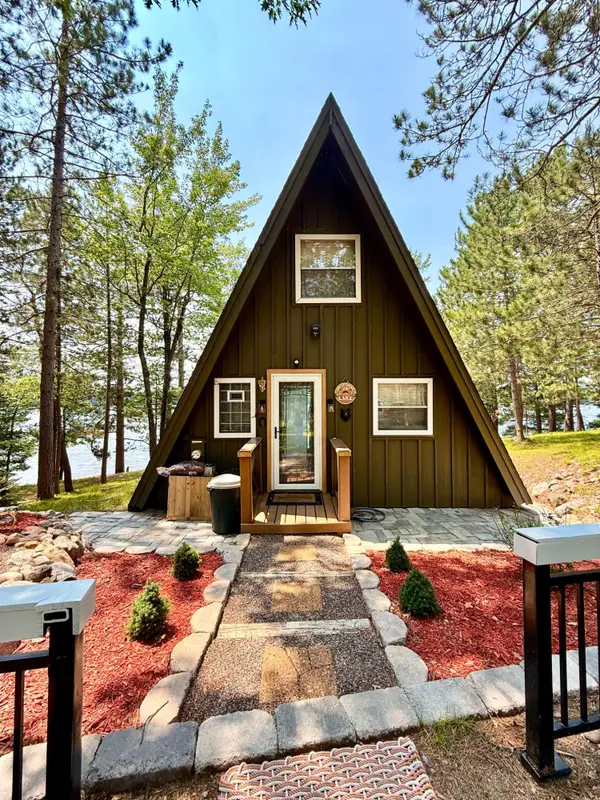 2662 Aspen Ln, Eagle River, WI 54521