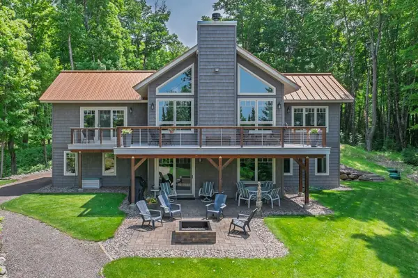 8033 Bowie Rd, Presque Isle, WI 54557