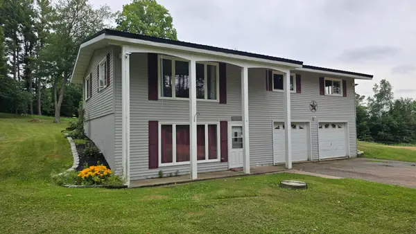 N1629 Rolling Hills Rd, Antigo, WI 54409