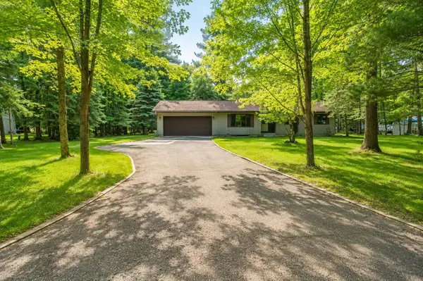 185 Forest Cr, Woodruff, WI 54568
