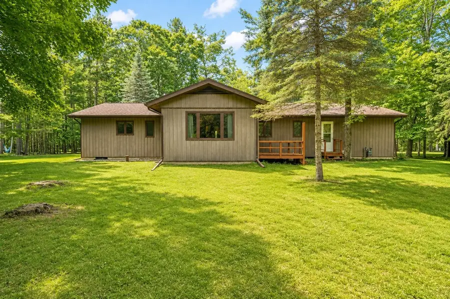 185 Forest Cr, Woodruff, WI 54568 - #2