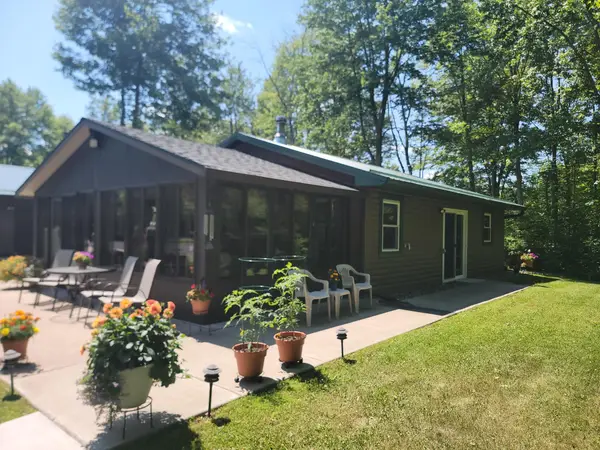 8244W Koeppler Rd, Ojibwa, WI 54862