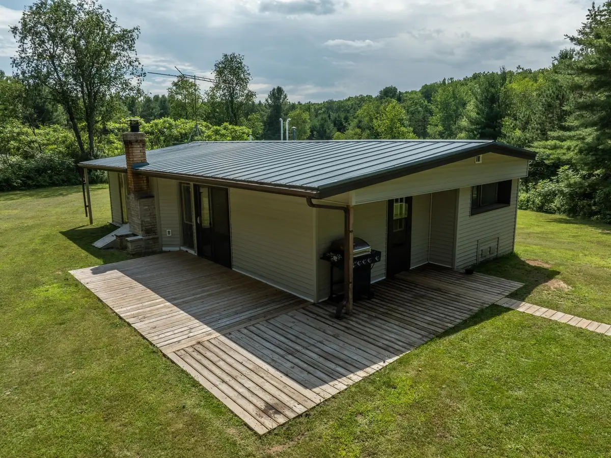12220 Lonzo Ln, White Lake, WI 54491 - #1