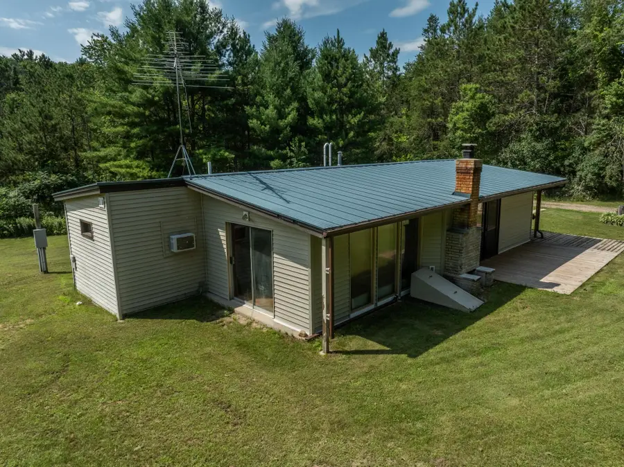 12220 Lonzo Ln, White Lake, WI 54491 - #2