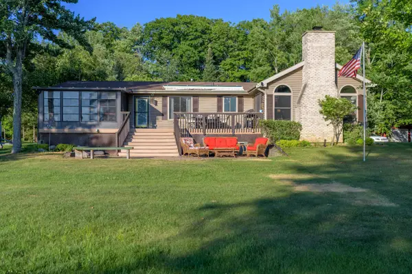 2718 Green Bass Rd, Rhinelander, WI 54501