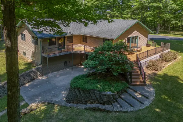 7180 Maple North Dr, Three Lakes, WI 54562