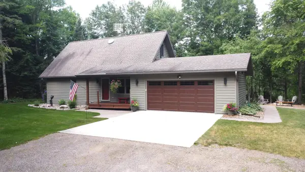 N8360 Sylvan Acres Rd N, Lily, WI 54491
