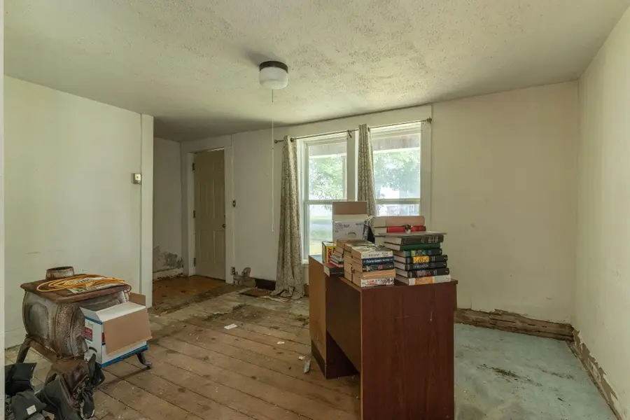 17 Marquette Ave, Crystal Falls, MI 49920 - #3