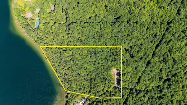 578/580 Pentoga Trl, Crystal Falls, MI 49920